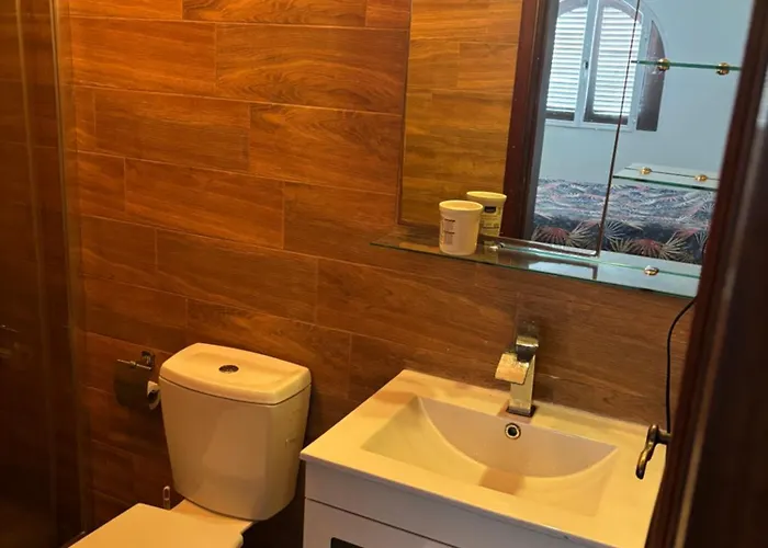 Double Bedroom With Private Bathroom Konukevi Pietà